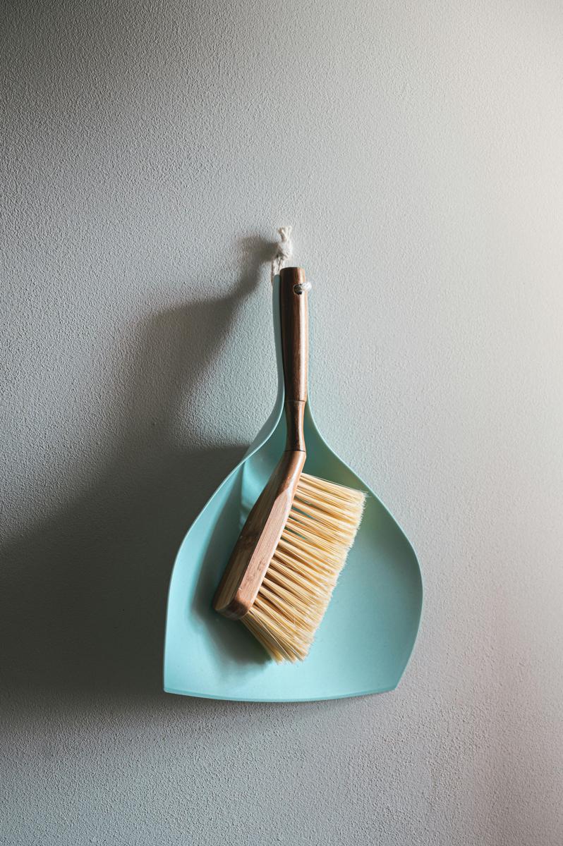 wall cleaning